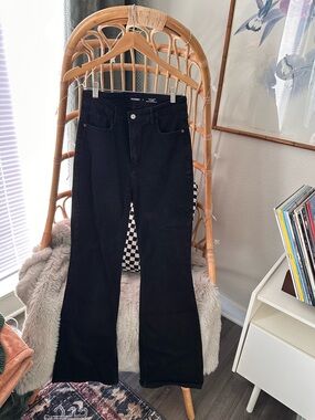 Old Navy black flare jeans / size 8